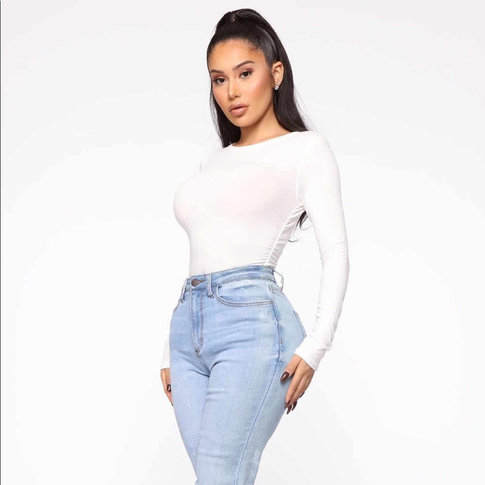 White ruched long sleeve shirt